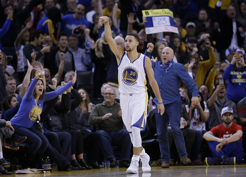 НБА: Марјановићу девет минута против Лејкерса, Дурент срушио Далас, трипл-дабл Карија